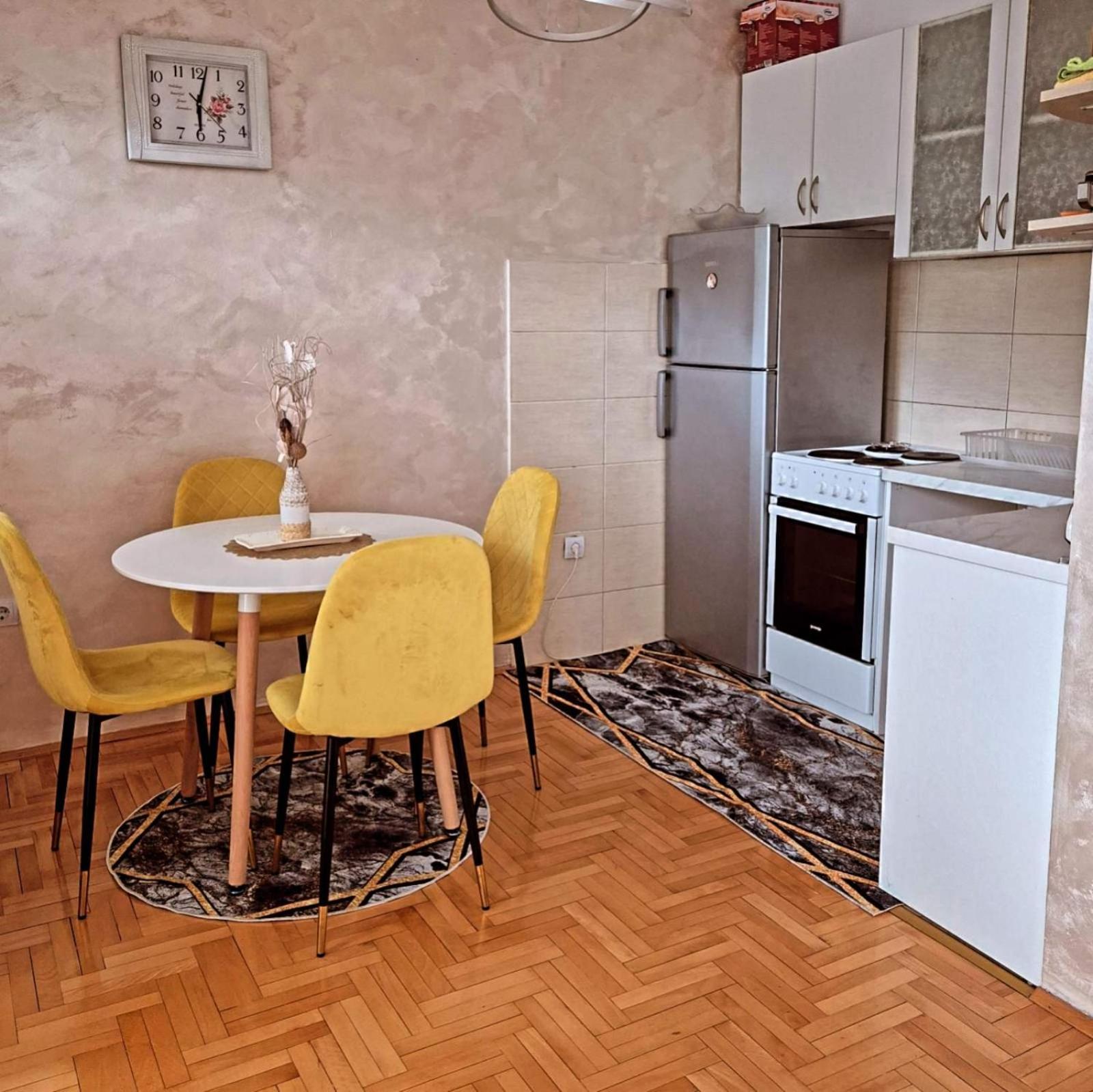 Apartman Bujisic ปลูชิเน ภายนอก รูปภาพ